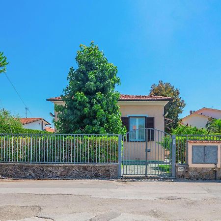 Villa Locazione Turistica Francesca Marina di Pietrasanta Esterno foto
